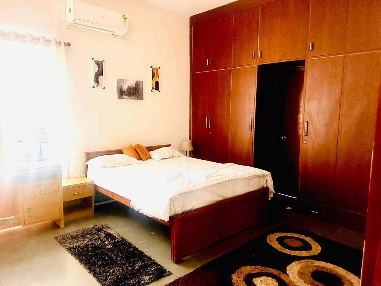 The English Gaon 4 Bhk Бхопал Екстер'єр фото