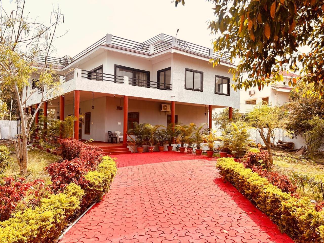 The English Gaon 4 Bhk Бхопал Екстер'єр фото