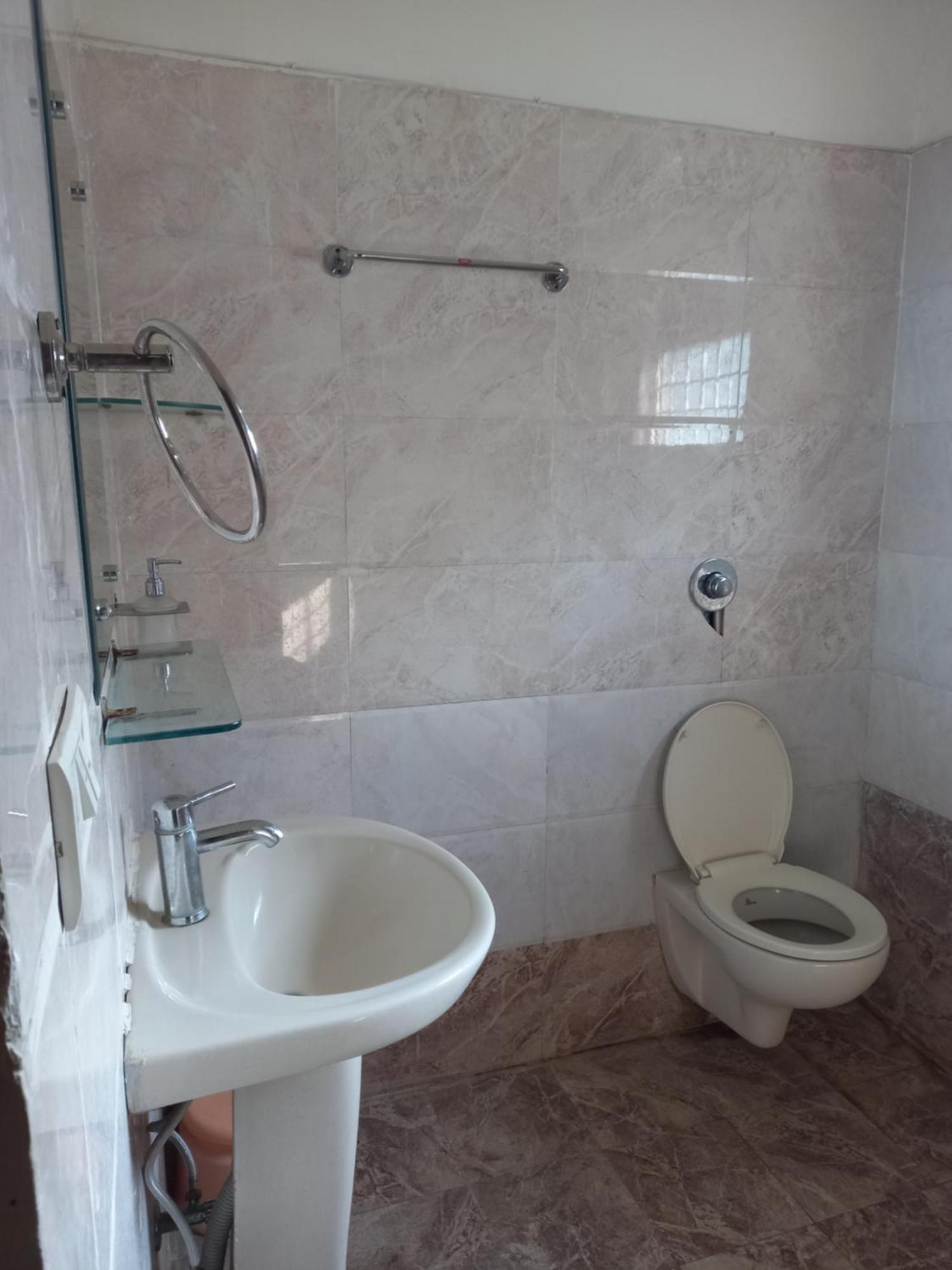 The English Gaon 4 Bhk Бхопал Екстер'єр фото